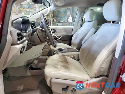 Zdjęcie 7 z 13 samochodu: 2021 CHRYSLER PACIFICA TOURING L VIN:2C4RC1BG8MR504242 - miniatura