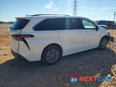 Trzecie zdjęcie samochodu z tyłu: 2026 TOYOTA SIENNA LE VIN:5TDKSKFC7TS231527 - miniatura