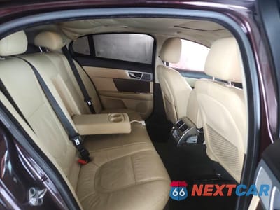 Zdjęcie 10 z 12 samochodu: 2013 JAGUAR XF VIN:SAJWA0ESXDPS83359 - miniatura