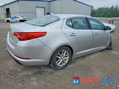 Trzecie zdjęcie samochodu z tyłu: 2013 KIA OPTIMA LX VIN:KNAGM4A79D5353803 - miniatura