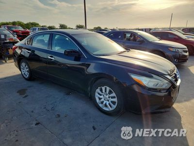 Czwarte zdjęcie samochodu z boku: 2017 NISSAN ALTIMA 2.5 S VIN:1N4AL3AP1HC198578 - miniatura