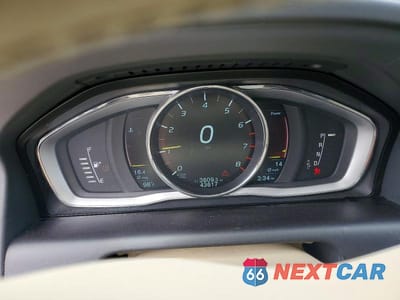 Zdjęcie 9 z 14 samochodu: 2015 VOLVO XC60 T5 PREMIER VIN:YV4612RK6F2760323 - miniatura