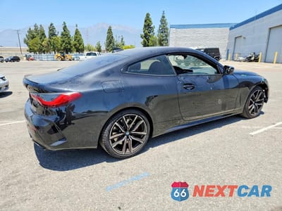 Trzecie zdjęcie samochodu z tyłu: 2022 BMW M4 VIN:WBA83AP01NCK03374 - miniatura
