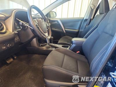 Zdjęcie 7 z 13 samochodu: 2017 TOYOTA RAV4 XLE VIN:JTMRFREV5HJ135396 - miniatura