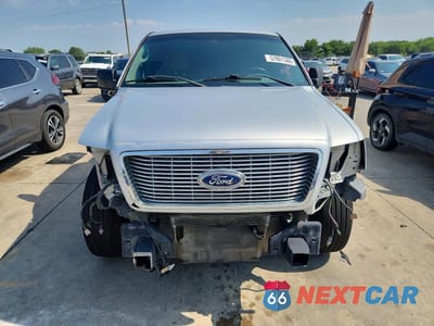 Piąte zdjęcie samochodu w środku: 2004 FORD F150 VIN:1FTRF12W54NA24431 - miniatura