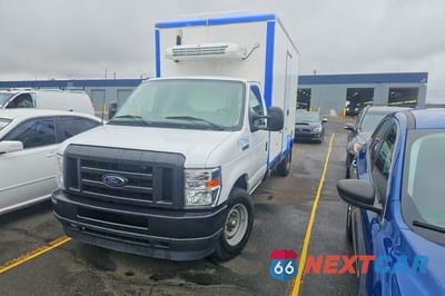 Drugie zdjęcie samochodu z przodu: 2024 FORD ECONOLINE E350 SUPER DUTY CUTAWAY VAN VIN:1FDWE3FN0RDD00655 - miniatura