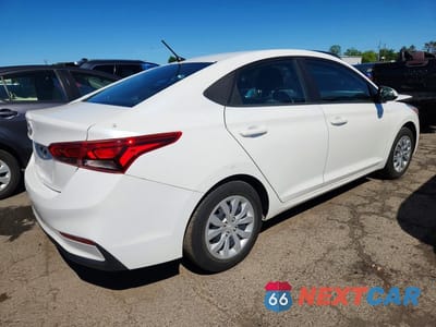Trzecie zdjęcie samochodu z tyłu: 2022 HYUNDAI ACCENT SE VIN:3KPC24A69NE183723 - miniatura
