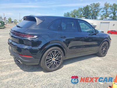 Trzecie zdjęcie samochodu z tyłu: 2024 PORSCHE CAYENNE VIN:WP1AA2AY2RDA10535 - miniatura