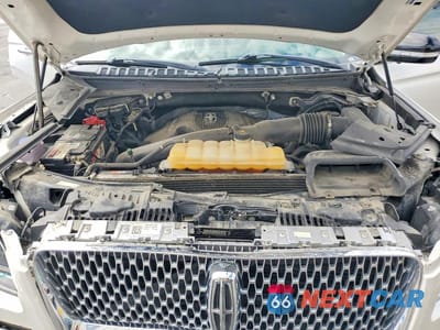 Zdjęcie 12 z 13 samochodu: 2018 LINCOLN NAVIGATOR RESERVE VIN:5LMJJ2LT3JEL16976 - miniatura