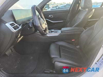 Zdjęcie 13 z 24 samochodu: 2025 BMW 330I VIN:3MW69CW04S8F08311 - miniatura