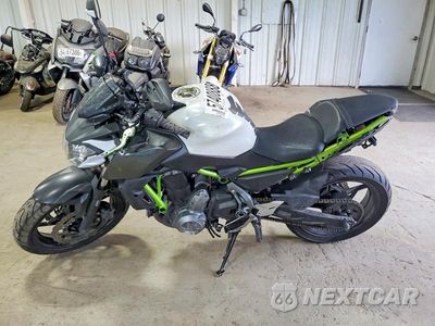 Trzecie zdjęcie samochodu z tyłu: 2017 KAWASAKI ER650 G VIN:JKAEREG12HDA00218 - miniatura