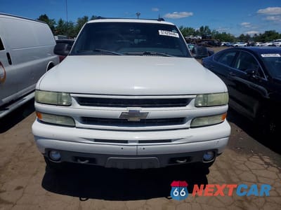 Piąte zdjęcie samochodu w środku: 2002 CHEVROLET SUBURBAN K1500 VIN:3GNFK16ZX2G361371 - miniatura