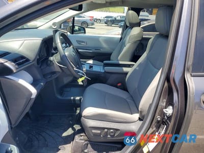 Zdjęcie 7 z 13 samochodu: 2025 TOYOTA SIENNA XLE 7-PASSENGER VIN:5TDJSKFC5SS208886 - miniatura