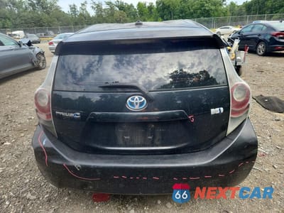 Zdjęcie 6 z 12 samochodu: 2012 TOYOTA PRIUS C THREE VIN:JTDKDTB31C1026725 - miniatura
