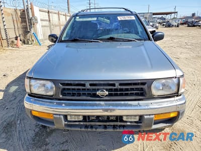 Piąte zdjęcie samochodu w środku: 1999 NISSAN PATHFINDER XE VIN:JN8AR05S8XW290410 - miniatura