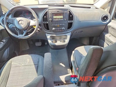 Zdjęcie 8 z 13 samochodu: 2016 MERCEDES-BENZ METRIS VIN:WD3PG2EA6G3193264 - miniatura