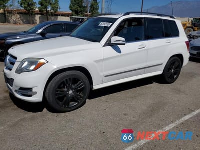 2015 MERCEDES-BENZ GLK 350 WDCGG5HB4FG413031 - główne zdjęcie licytacji z USA - miniatura