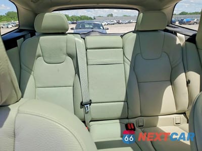 Zdjęcie 10 z 14 samochodu: 2021 VOLVO XC60 T5 MOMENTUM VIN:YV4102RK2M1834871 - miniatura