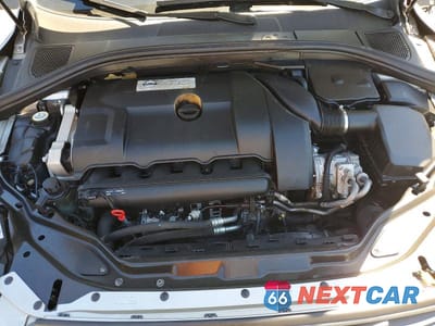 Zdjęcie 12 z 13 samochodu: 2015 VOLVO XC60 VIN:YV4902RM2F2640309 - miniatura
