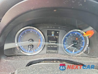 Zdjęcie 9 z 12 samochodu: 2018 TOYOTA COROLLA SE VIN:5YFBURHE6JP770275 - miniatura