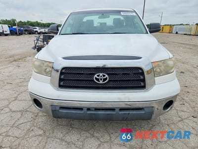 Piąte zdjęcie samochodu w środku: 2008 TOYOTA TUNDRA SR5 VIN:5TBBT54148S460781 - miniatura