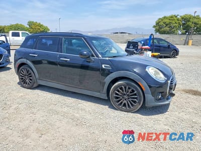 Czwarte zdjęcie samochodu z boku: 2018 MINI COOPER CLUBMAN VIN:WMWLN5C51J2E34386 - miniatura