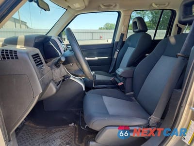Zdjęcie 7 z 13 samochodu: 2008 JEEP PATRIOT SPORT VIN:1J8FT28028D540402 - miniatura