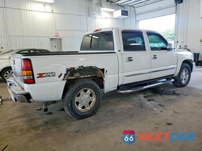 Trzecie zdjęcie samochodu z tyłu: 2005 GMC NEW SIERRA K1500 VIN:2GTEK13T651310984 - miniatura