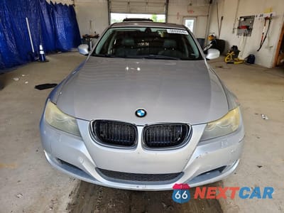 Piąte zdjęcie samochodu w środku: 2010 BMW 328 XI VIN:WBAPK7C56AA460412 - miniatura