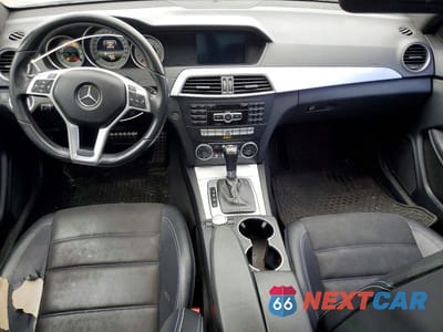 Zdjęcie 8 z 12 samochodu: 2015 MERCEDES-BENZ C 250 VIN:WDDGJ4HB5FG393993 - miniatura