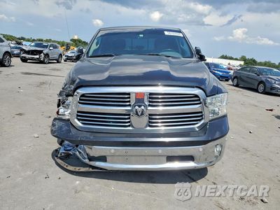 Piąte zdjęcie samochodu w środku: 2017 RAM 1500 SLT VIN:1C6RR6LT8HS513428 - miniatura