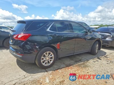 Trzecie zdjęcie samochodu z tyłu: 2020 CHEVROLET EQUINOX LT VIN:3GNAXKEV4LL318928 - miniatura