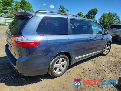 Trzecie zdjęcie samochodu z tyłu: 2015 TOYOTA SIENNA LE VIN:5TDKK3DC4FS580898 - miniatura