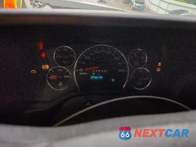 Zdjęcie 9 z 13 samochodu: 2024 CHEVROLET EXPRESS G2500 VIN:1GCWGAF70R1177722 - miniatura