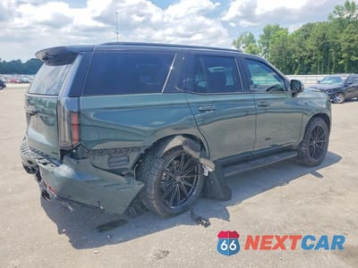 Trzecie zdjęcie samochodu z tyłu: 2025 CADILLAC ESCALADE PREMIUM LUXURY VIN:1GYS9BRL8SR407774 - miniatura