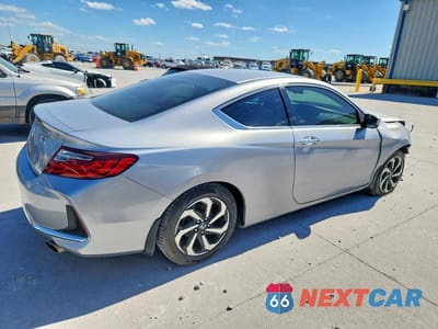 Trzecie zdjęcie samochodu z tyłu: 2017 HONDA ACCORD LX-S VIN:1HGCT1B35HA004201 - miniatura