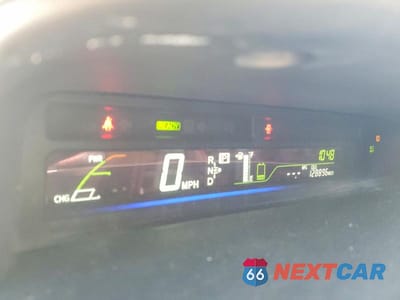Zdjęcie 9 z 14 samochodu: 2014 TOYOTA PRIUS V FIVE VIN:JTDZN3EU6E3296234 - miniatura