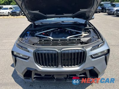 Zdjęcie 8 z 10 samochodu: 2023 BMW X7 XDRIVE40I VIN:5UX23EM00P9P15677 - miniatura