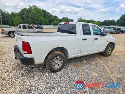 Trzecie zdjęcie samochodu z tyłu: 2022 RAM 1500 CLASSIC TRADESMAN VIN:1C6RR6FT2NS152253 - miniatura