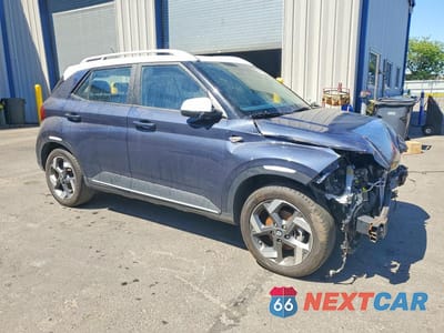 Czwarte zdjęcie samochodu z boku: 2024 HYUNDAI VENUE LIMITED VIN:KMHRC8A35RU316047 - miniatura