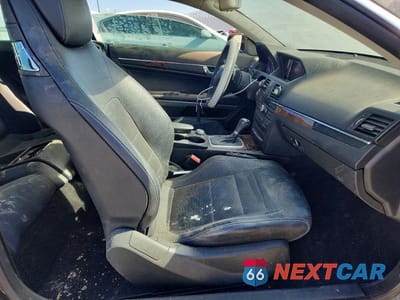 Zdjęcie 13 z 14 samochodu: 2010 MERCEDES-BENZ E 550 VIN:WDDKJ7CB2AF019892 - miniatura