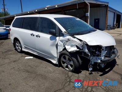 Czwarte zdjęcie samochodu z boku: 2020 TOYOTA SIENNA L VIN:5TDZZ3DC2LS058843 - miniatura