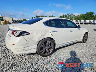 Trzecie zdjęcie samochodu z tyłu: 2018 INFINITI Q70L 3.7 LUXE VIN:JN1BY1PP1JM330673 - miniatura