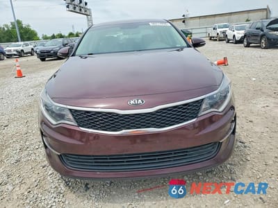 Piąte zdjęcie samochodu w środku: 2017 KIA OPTIMA LX VIN:5XXGT4L39HG147379 - miniatura