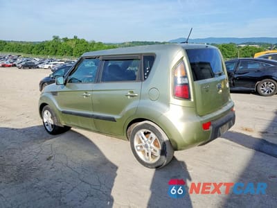 Drugie zdjęcie samochodu z przodu: 2011 KIA SOUL + VIN:KNDJT2A21B7219342 - miniatura