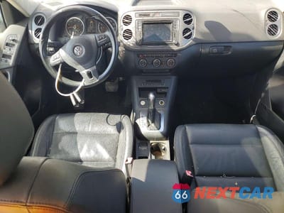 Zdjęcie 8 z 13 samochodu: 2016 VOLKSWAGEN TIGUAN S VIN:WVGAV7AX9GW554280 - miniatura