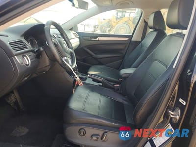 Zdjęcie 7 z 12 samochodu: 2015 VOLKSWAGEN PASSAT S VIN:1VWAT7A36FC060530 - miniatura