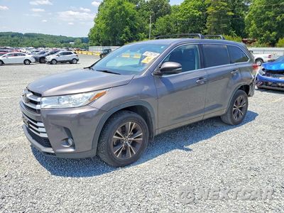 2017 TOYOTA HIGHLANDER LE PLUS 5TDBZRFH2HS378555 - główne zdjęcie licytacji z USA - miniatura