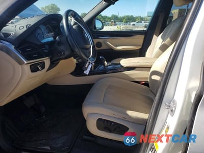 Zdjęcie 7 z 14 samochodu: 2017 BMW X5 XDRIVE35I VIN:5UXKR0C38H0V83898 - miniatura