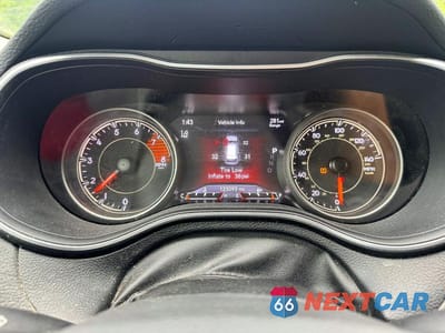Zdjęcie 8 z 12 samochodu: 2022 JEEP CHEROKEE LATITUDE LUX VIN:1C4PJLMX2ND547839 - miniatura